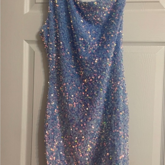 Semi-formal sequin one shoulder dress💙💗 - Picture 5 of 5